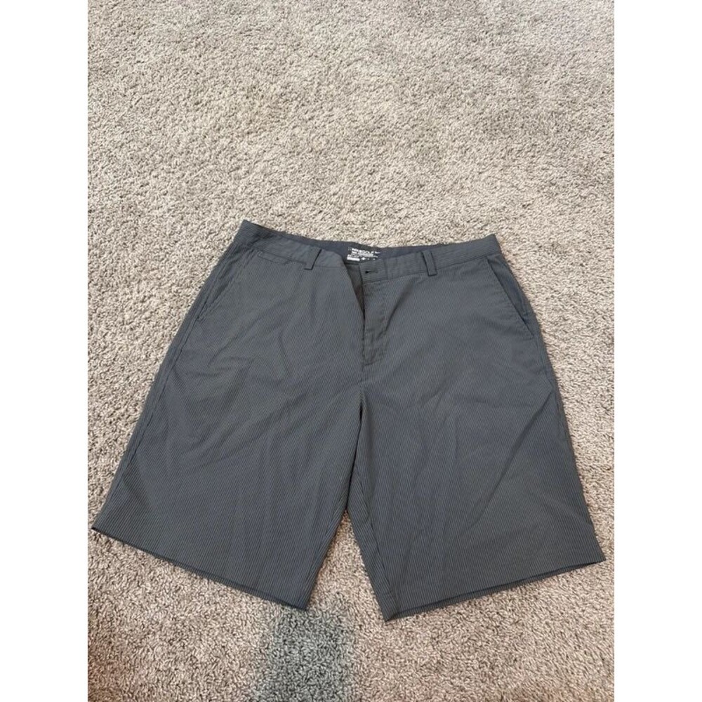 Men’s Nike golf shorts 38